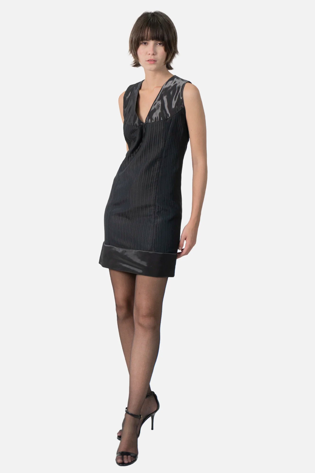 Vestido Preto Detalhe