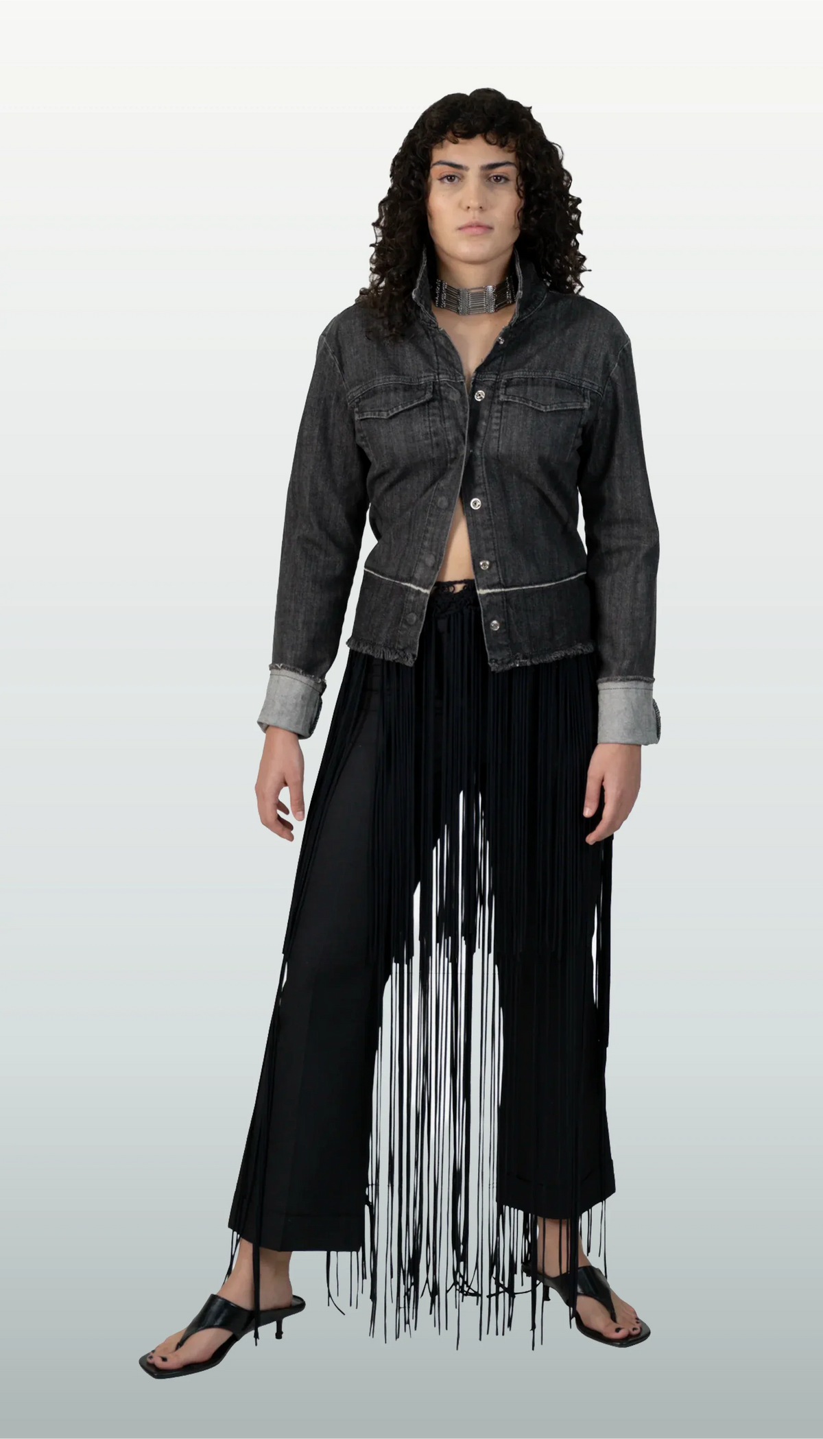 MA look casaco jeans e franja