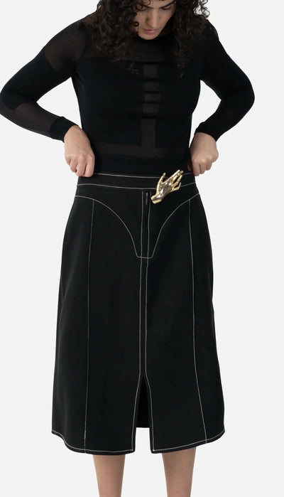 MA look preto