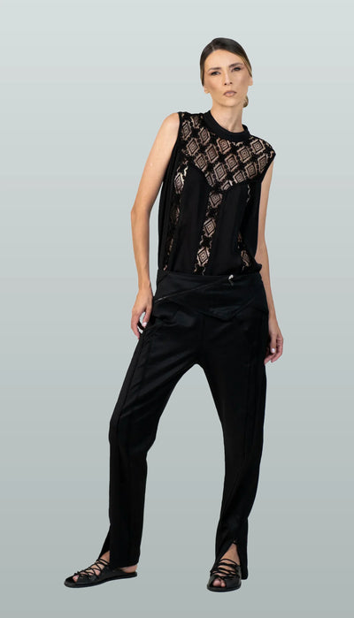 karina look preto
