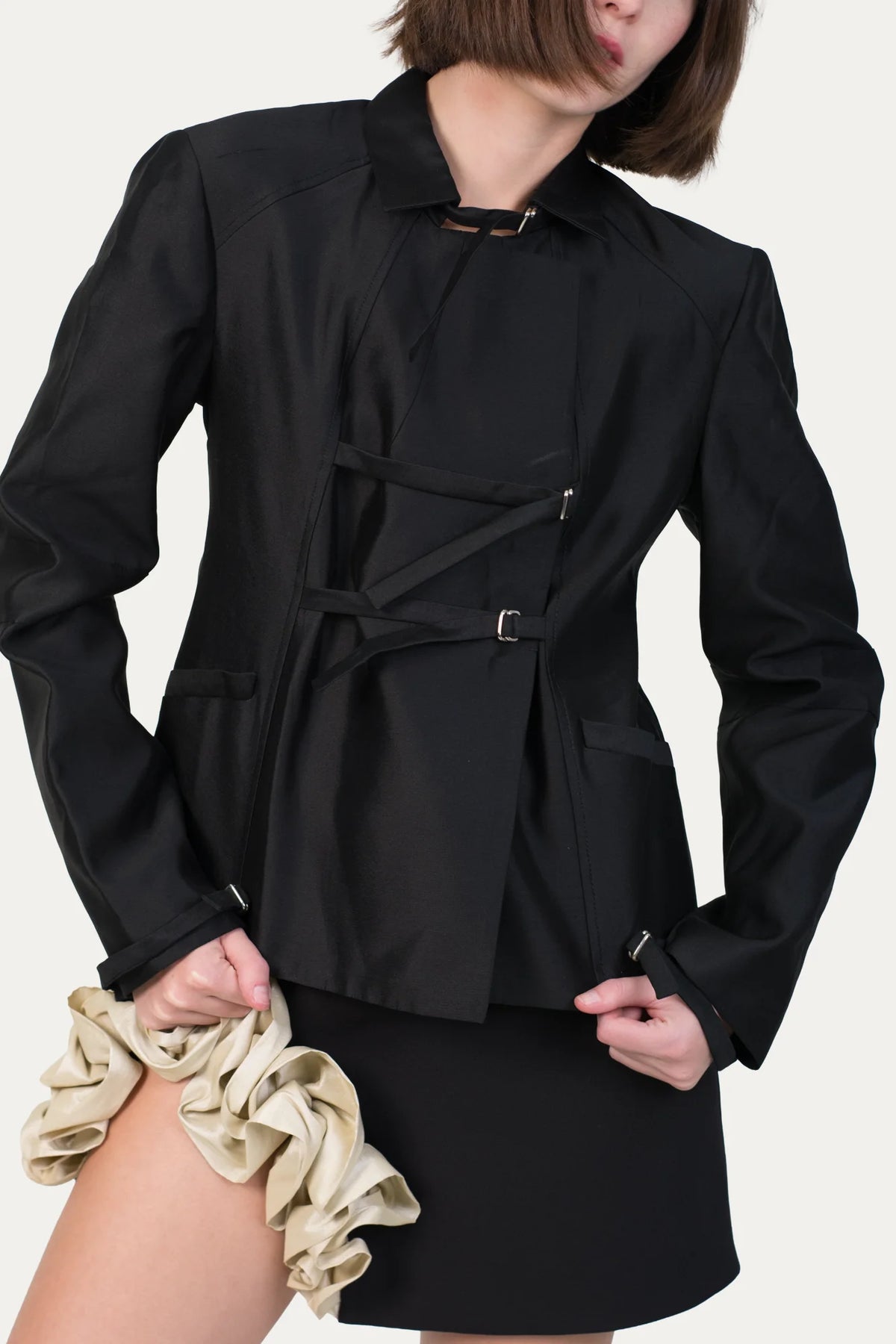 Casaco Preto Detalhe Cris Barros