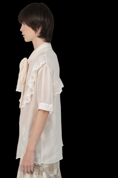 Camisa Off Detalhe Carol Bassi