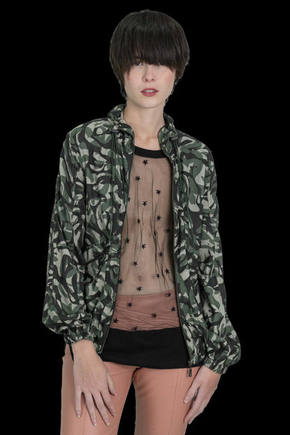 Jaqueta camuflada detalhe Garimpo Adda