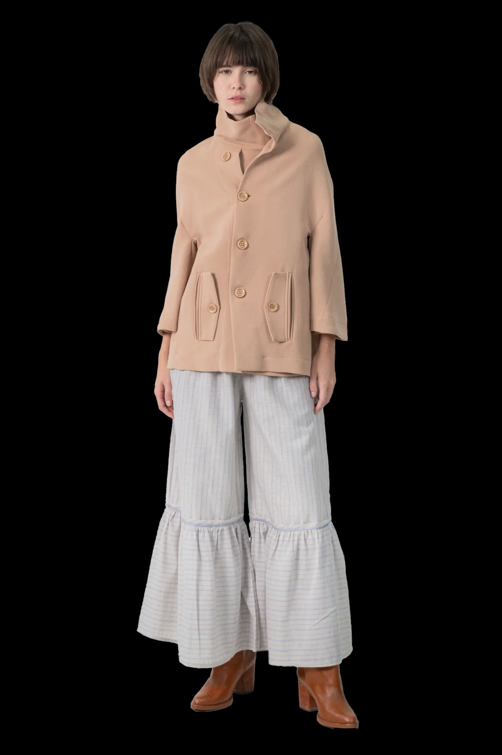 CASACO CREME DETALHE