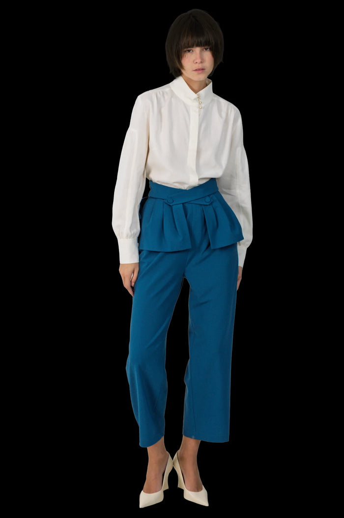 Calça Azul Detalhe