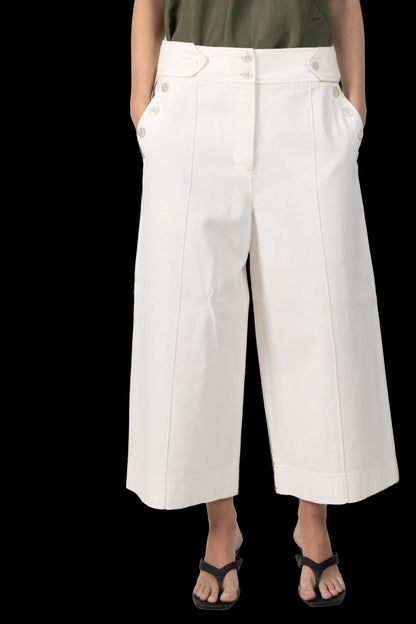Calça Off Detalhe NK