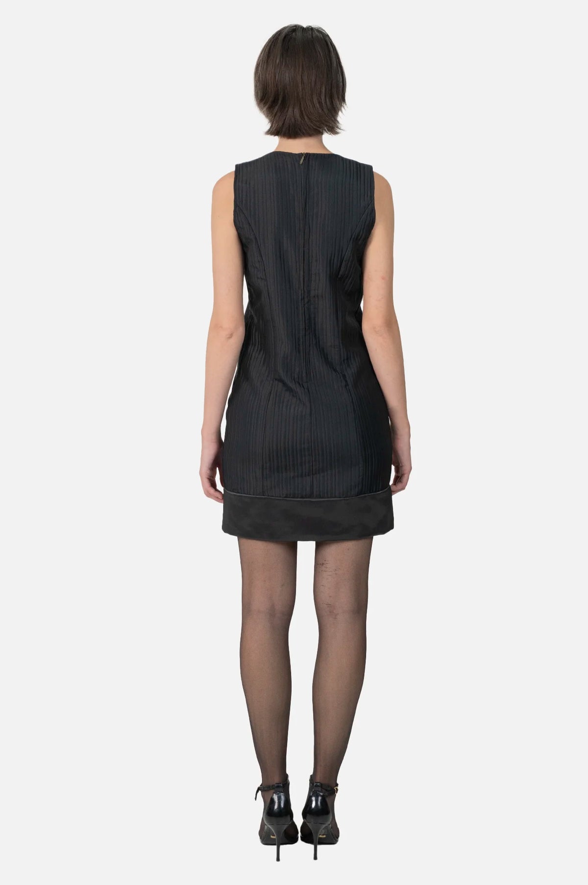 Vestido Preto Detalhe
