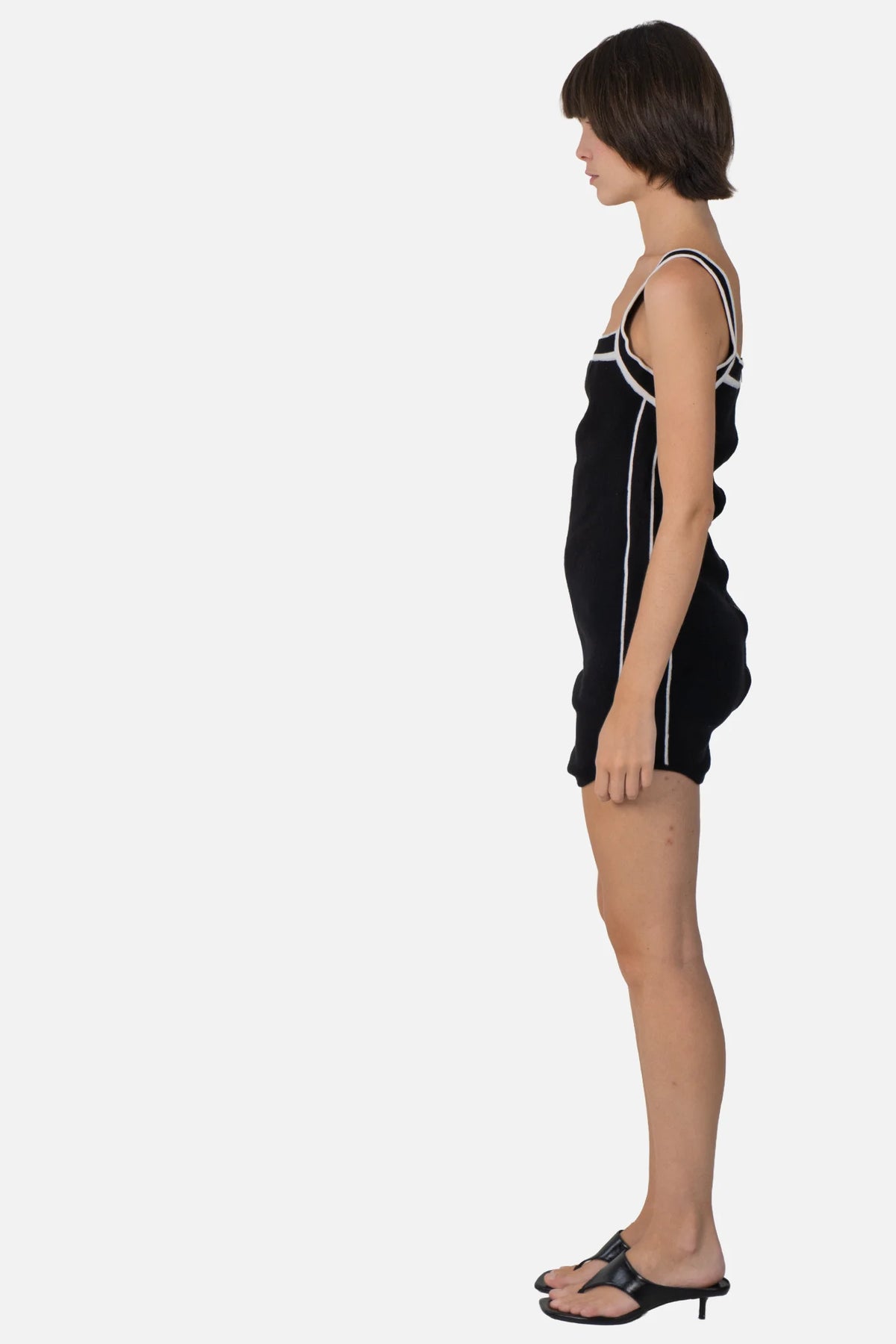 Vestido Preto Detalhe
