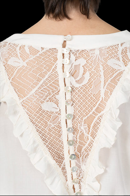 Camisa off Detalhe Carol Bassi