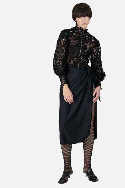 Casaqueto Preto Renda Zen