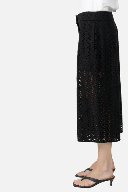 Calça Preta Renda Garimpo Adda