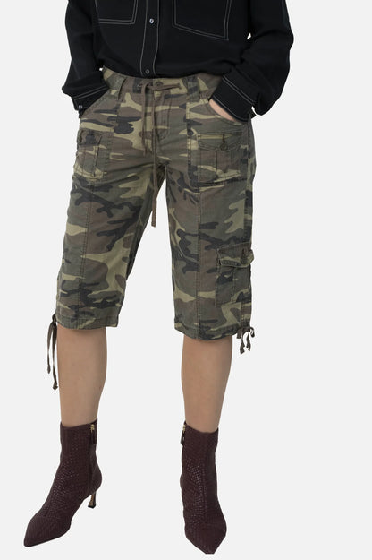 Bermuda Camuflada Detalhe Garimpo Adda