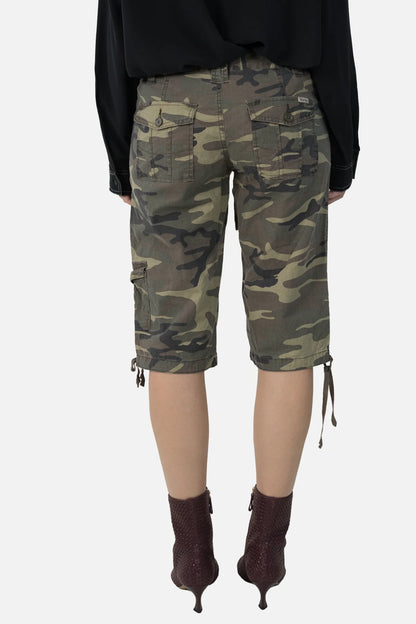 Bermuda Camuflada Detalhe Garimpo Adda