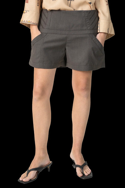 Short Cinza Detalhe Cris Barros