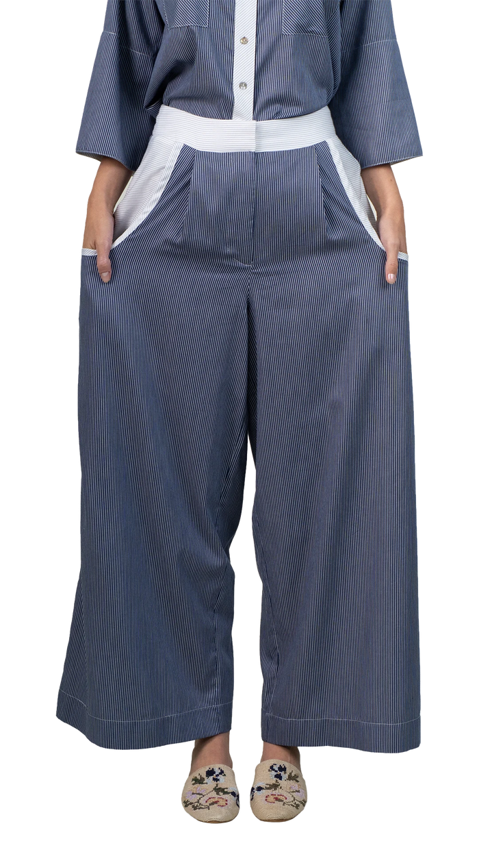 Calça Listrada Detalhe