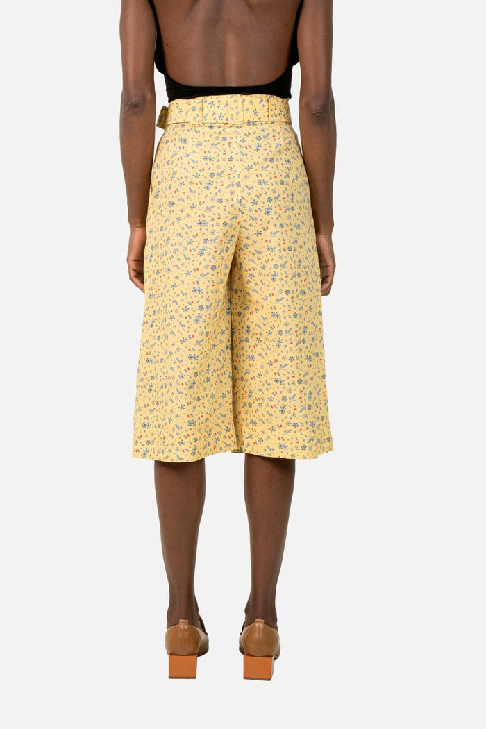 Bermuda Amarela Floral Bermuda NK STORE