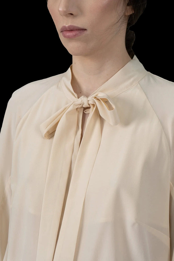 Blusa Creme Detalhe blusa Fillity