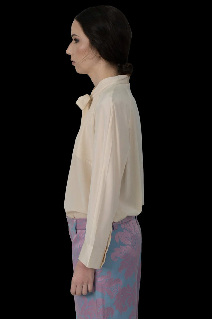 Blusa Creme Detalhe blusa Fillity