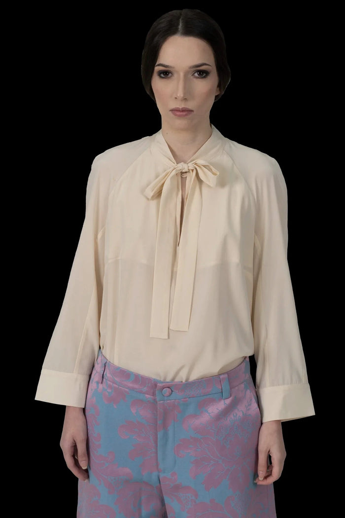 Blusa Creme Detalhe blusa Fillity