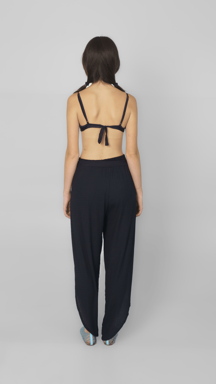 Calça Preta Recortada Calça Garimpo Adda