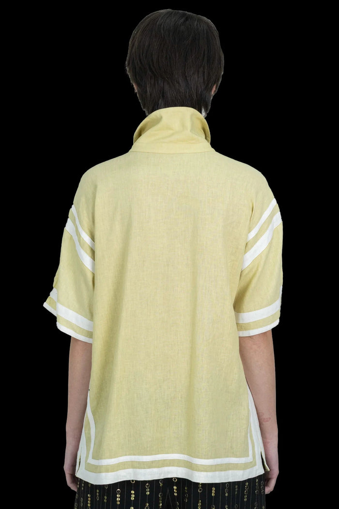Camisa Verde Detalhe camisa CRIS BARROS