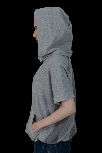 Blusa Cinza Capuz Cris Barros
